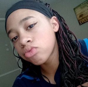 Meet your Posher, Ashia